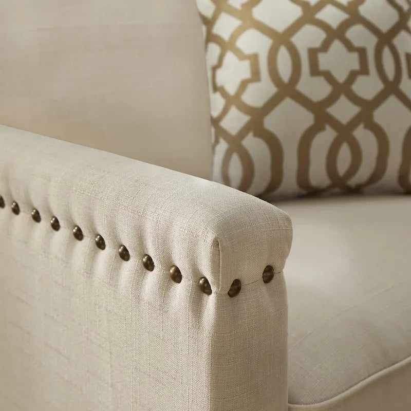 Sedia Stoddard Ivory in tessuto con borchie di