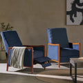 Set di poltrone moderne in stile medievale