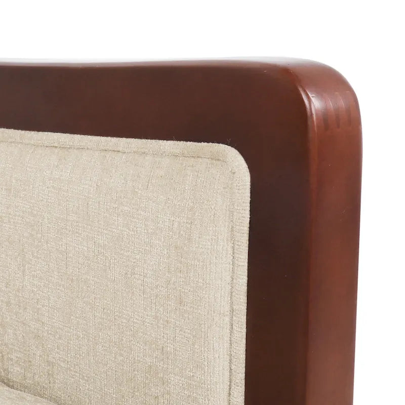 Set di poltrone moderne in stile medievale