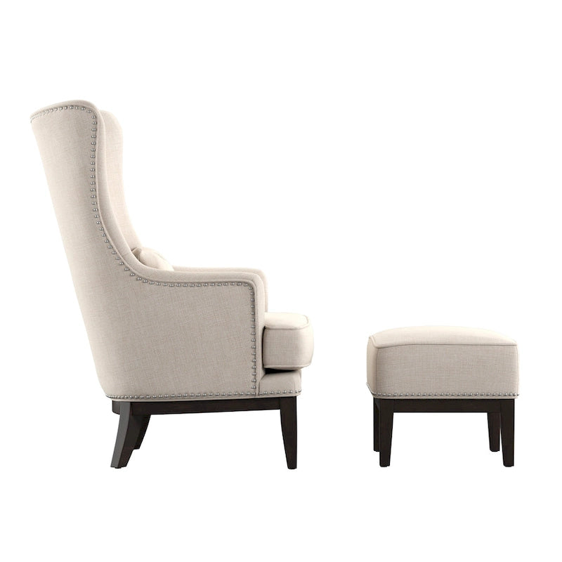 Poltrona lounge Capella Highback Wing con poggiapiedi di