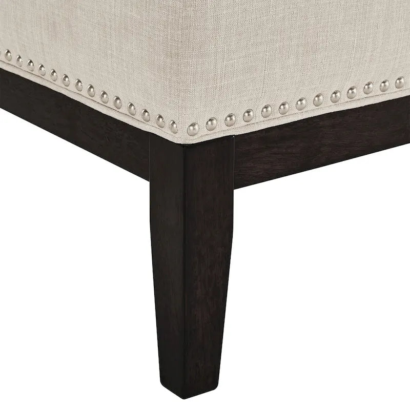 Poltrona lounge Capella Highback Wing con poggiapiedi di