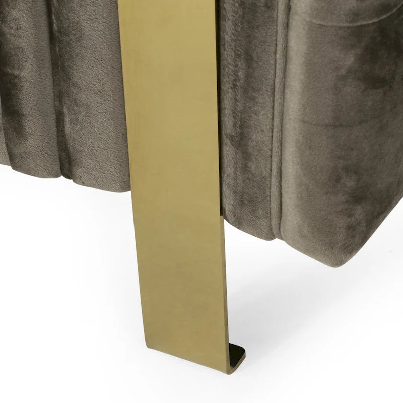 Divano a 3 posti Keyser Modern Glam in velluto trapuntato by   - 83.75 L x 34.50 W x 27.25 H
