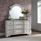 Cassettiera Magnolia Manor in corteccia invecchiata bianco antico a 9 cassetti