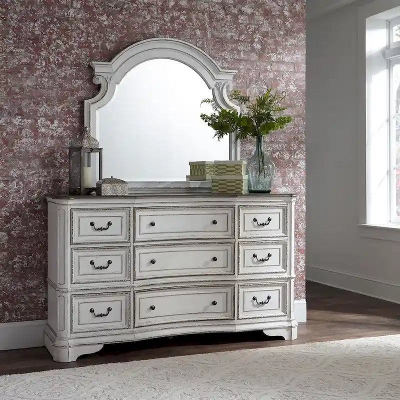 Cassettiera Magnolia Manor in corteccia invecchiata bianco antico a 9 cassetti