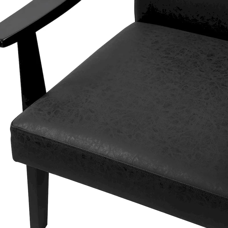 Poltrona in similpelle con braccioli in legno massello e finitura nera