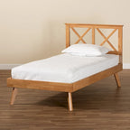 Letto a piattaforma Galvin contemporaneo in legno con finitura marrone