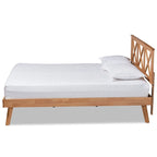 Letto a piattaforma Galvin contemporaneo in legno con finitura marrone
